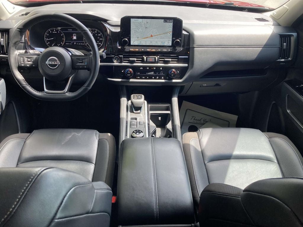 2024 Nissan Pathfinder SL