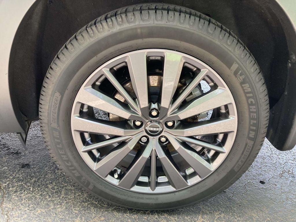 2024 Nissan Pathfinder SL