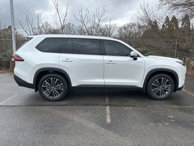 2025 Toyota Grand Highlander Hybrid MAX Platinum