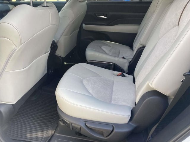 2025 Toyota Grand Highlander Hybrid MAX Platinum