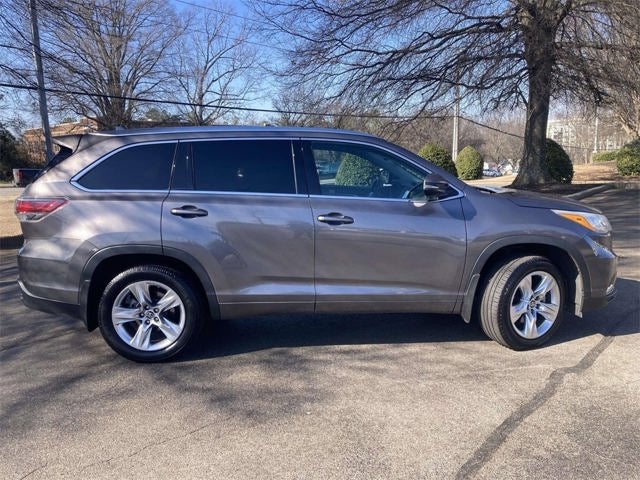 2016 Toyota Highlander Base