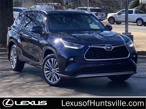 2023 Toyota Highlander Hybrid Platinum