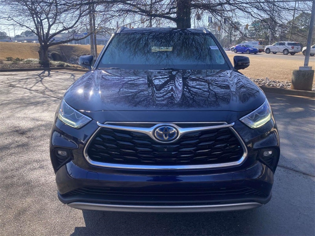 2023 Toyota Highlander Hybrid Platinum