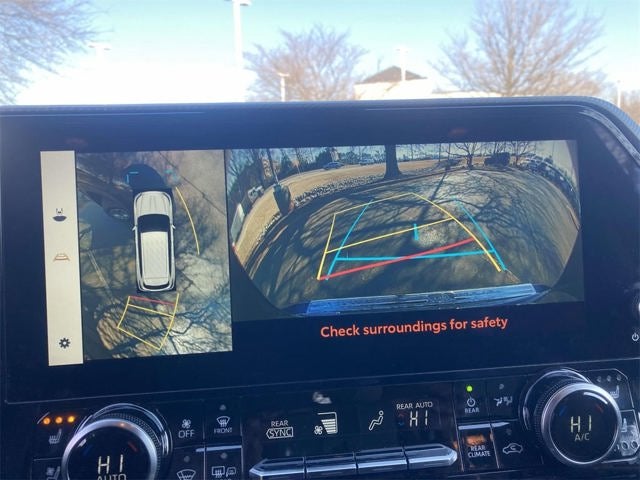 2023 Toyota Highlander Hybrid Platinum