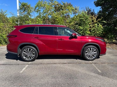 2021 Toyota Highlander Platinum