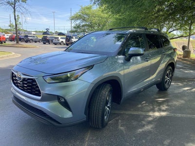 2023 Toyota Highlander Hybrid XLE