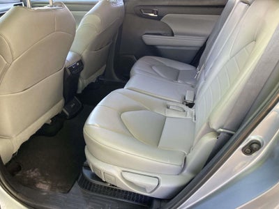 2023 Toyota Highlander Hybrid XLE