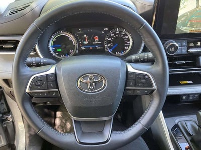 2023 Toyota Highlander Hybrid XLE