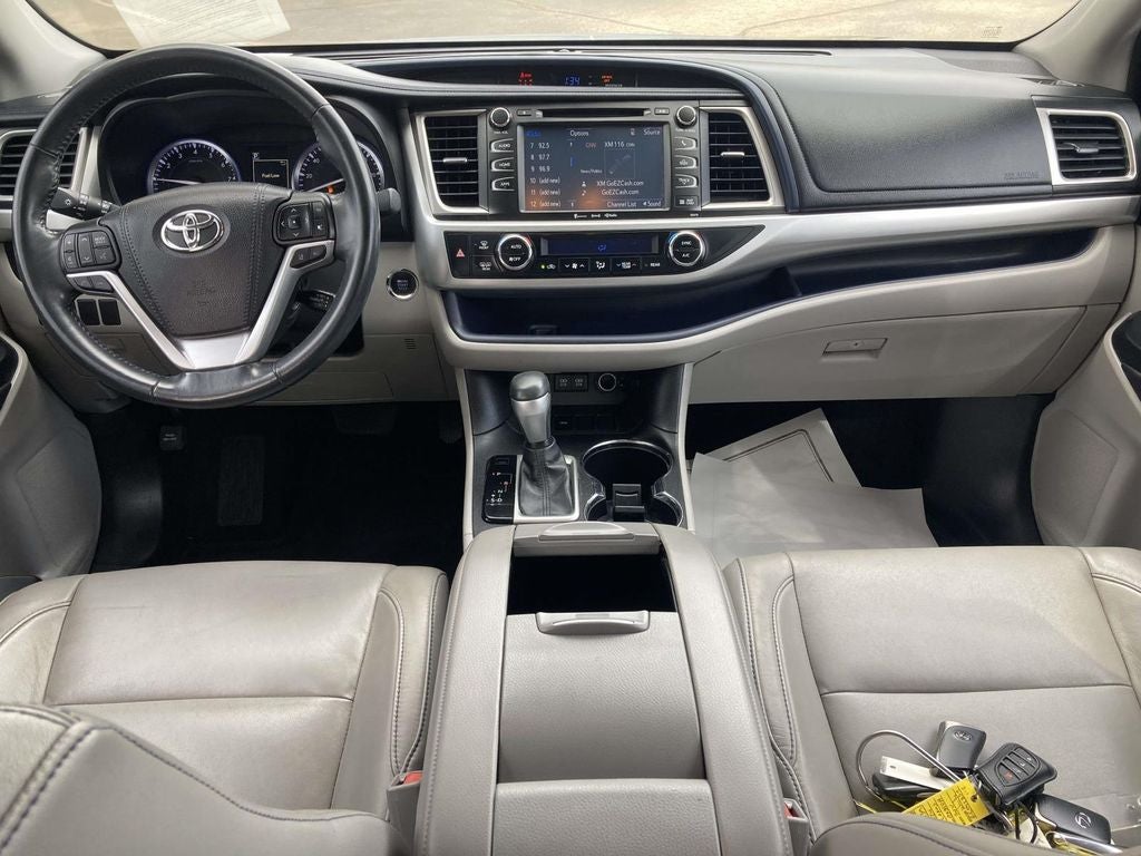 2017 Toyota Highlander SE
