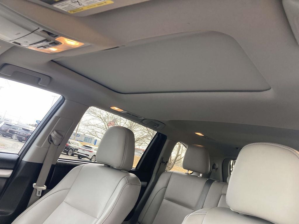 2017 Toyota Highlander SE