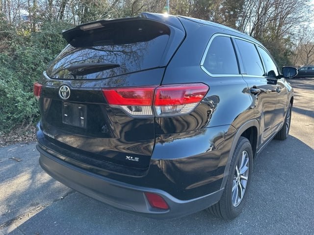 2017 Toyota Highlander SE