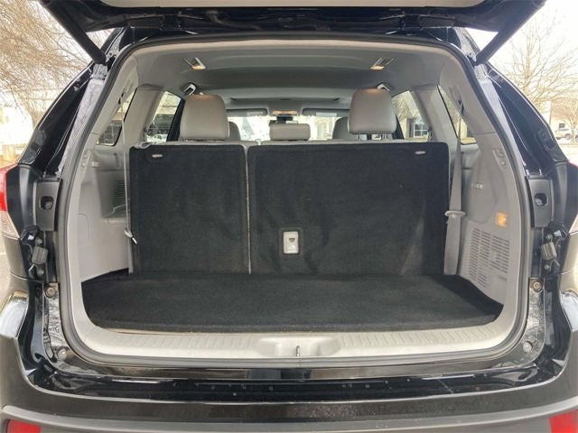 2017 Toyota Highlander SE