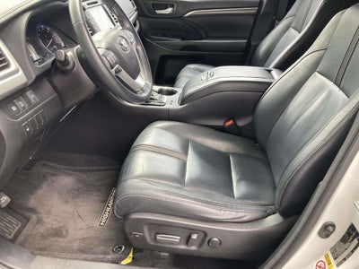 2018 Toyota Highlander Base