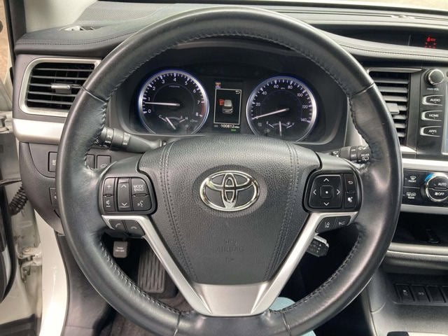 2018 Toyota Highlander Base