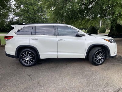 2018 Toyota Highlander Base