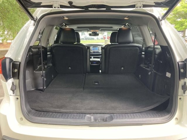 2018 Toyota Highlander Base