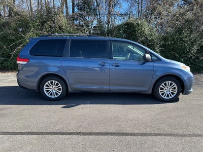 2014 Toyota Sienna Base