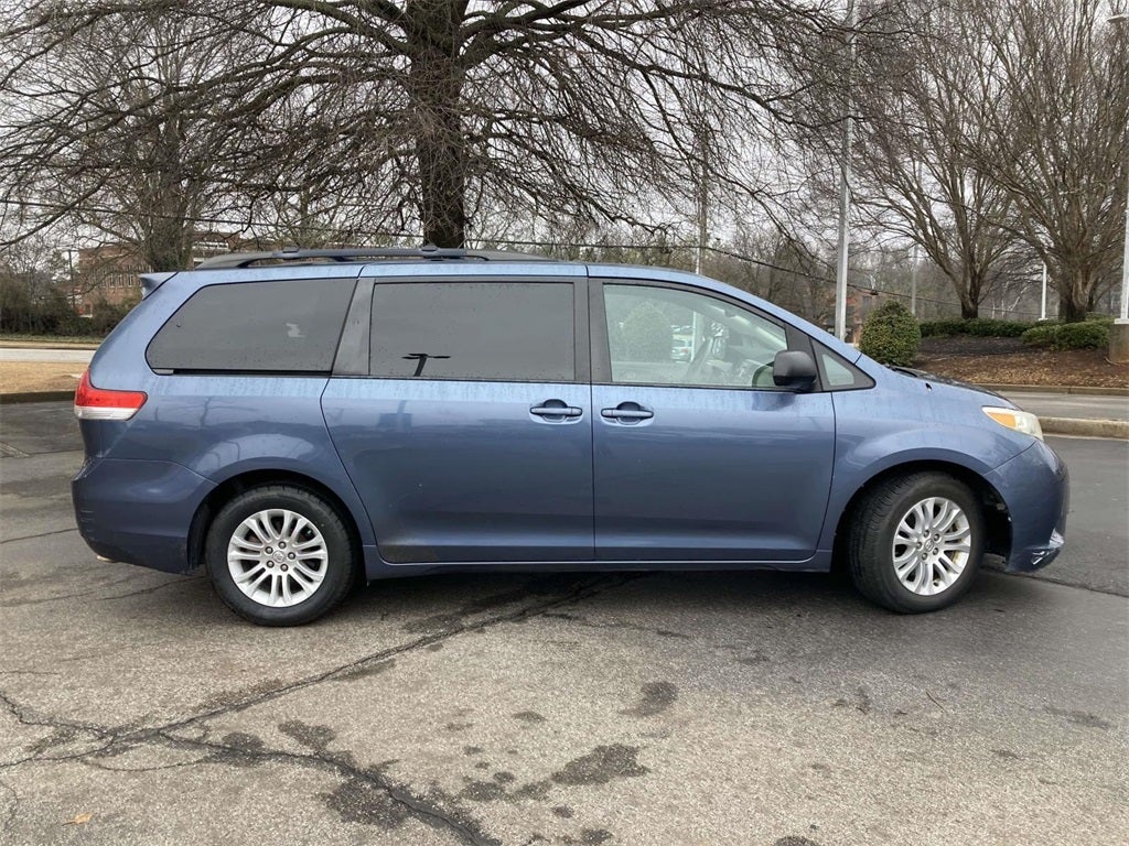 2014 Toyota Sienna Base