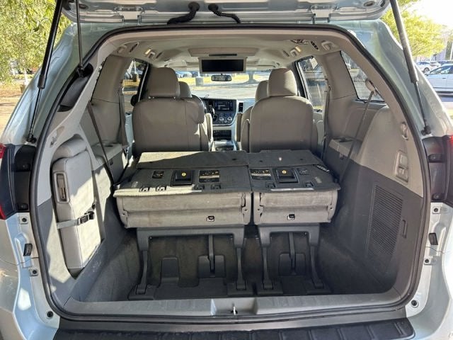 2016 Toyota Sienna XLE Premium 8 Passenger