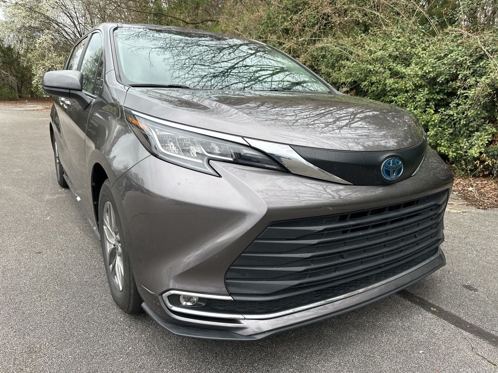 2023 Toyota Sienna XLE
