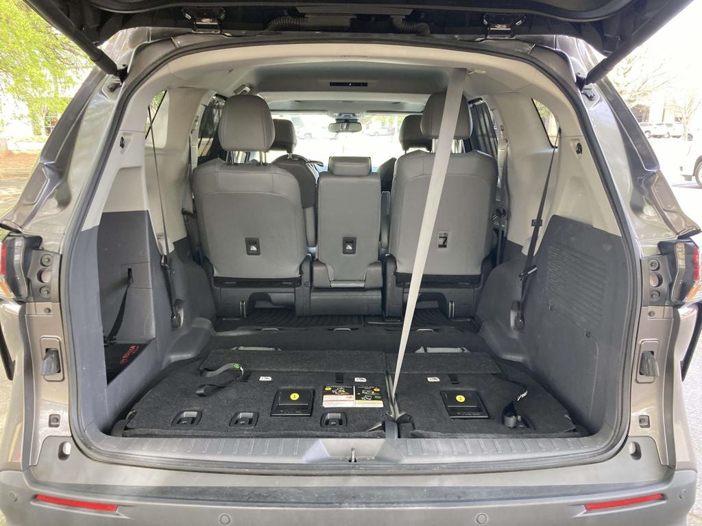 2023 Toyota Sienna XLE 8 Passenger