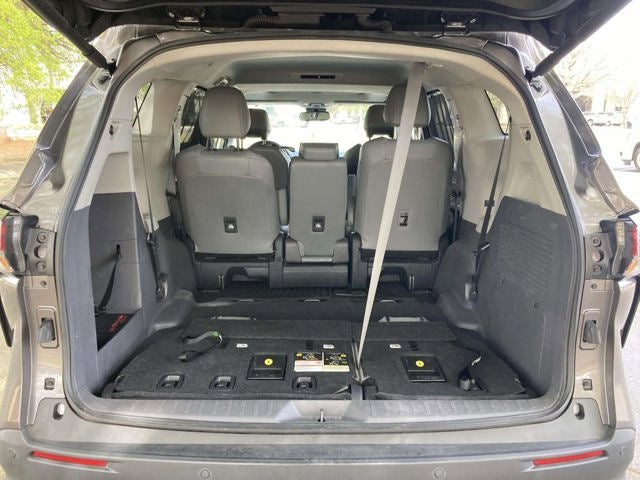 2023 Toyota Sienna XLE 8 Passenger