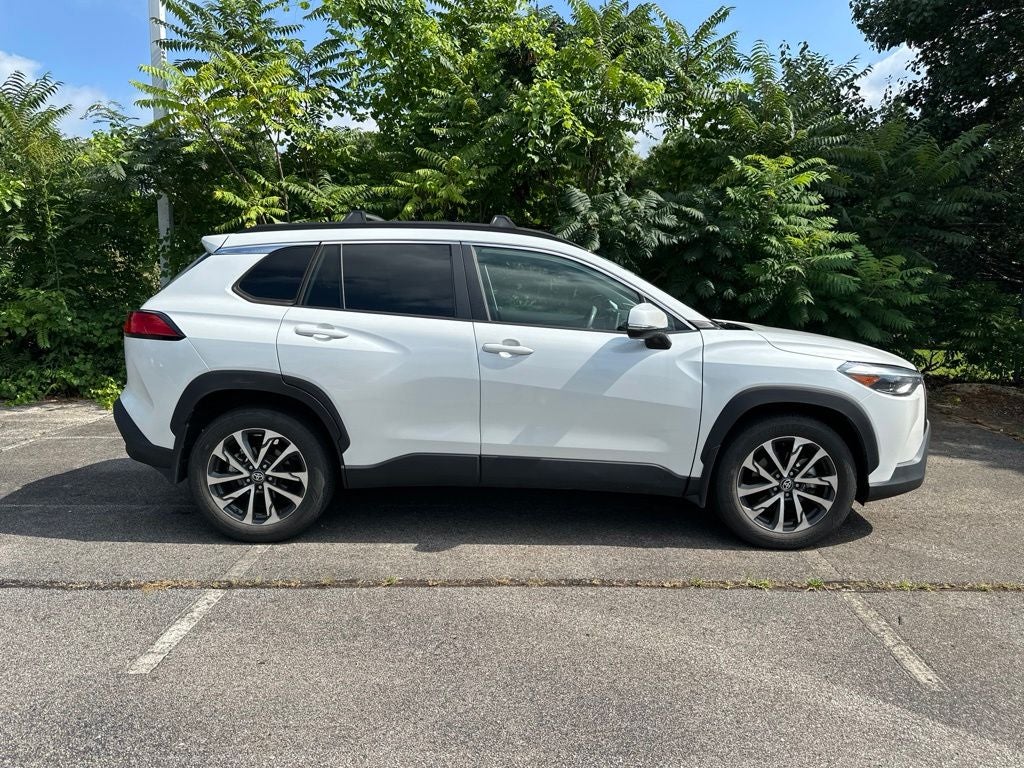2023 Toyota Corolla Cross XLE