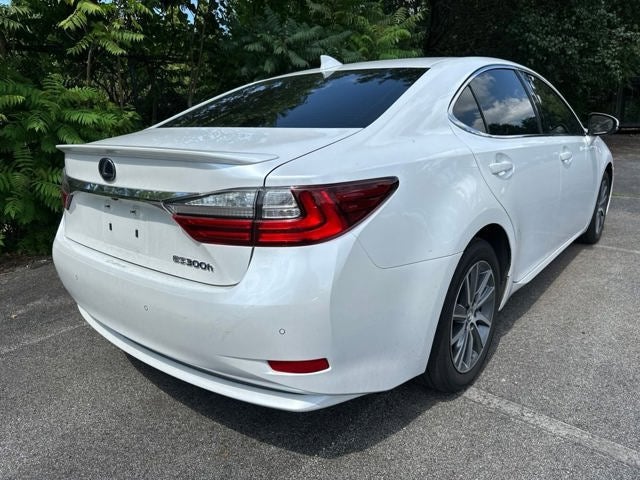 2018 Lexus ES 300h