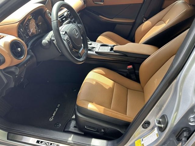 2025 Lexus IS 300 300