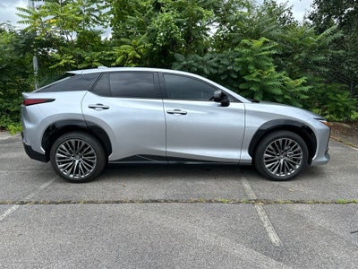 2023 Lexus RZ 450e Luxury