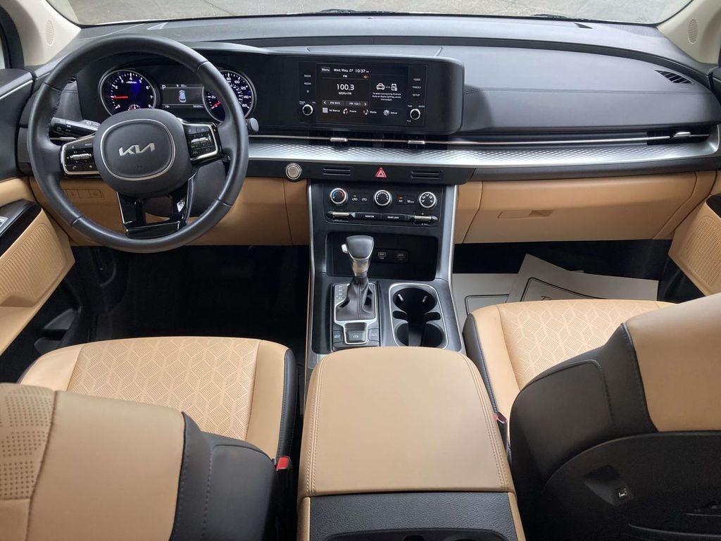 2024 Kia Carnival LX