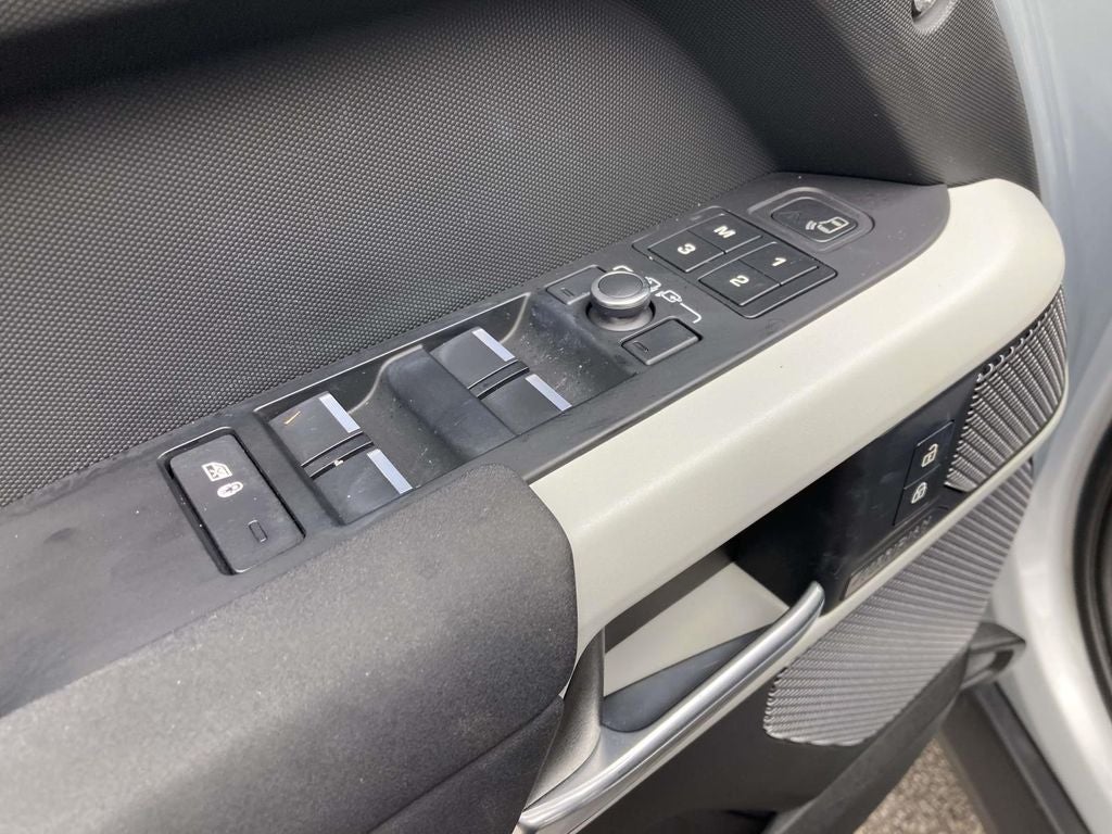 2022 Land Rover Defender 110 X-Dynamic SE