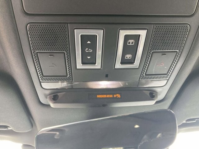 2022 Land Rover Defender 110 X-Dynamic SE