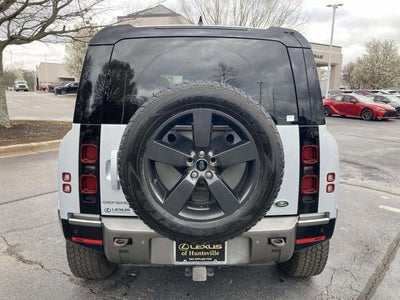 2022 Land Rover Defender 110 X-Dynamic SE