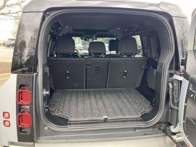 2022 Land Rover Defender 110 X-Dynamic SE