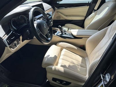 2019 BMW 5 Series 530i