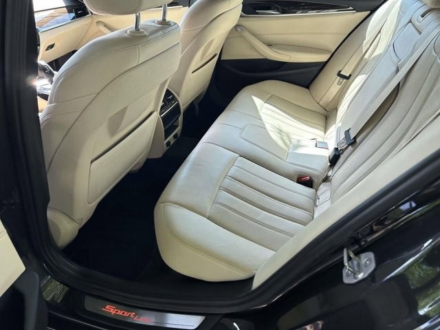 2019 BMW 5 Series 530i