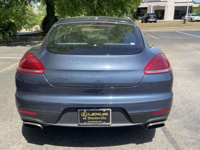 2015 Porsche Panamera 4