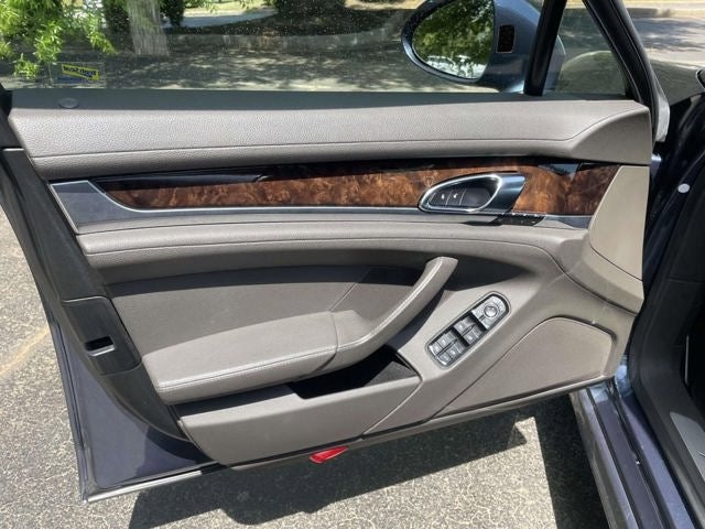 2015 Porsche Panamera Base