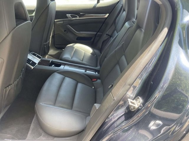 2015 Porsche Panamera Base