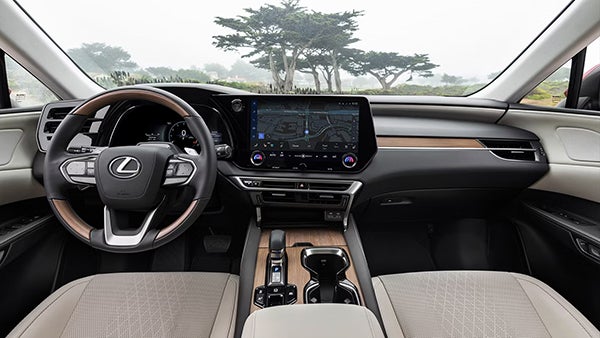 Lexus_Cockpit